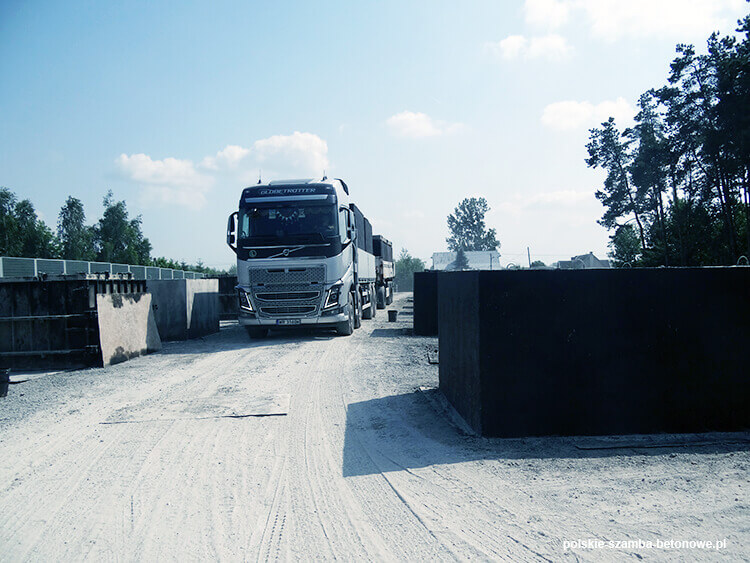 Transport szamb betonowych  w Mogilnie